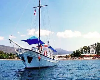 Mare Holiday Club 3* Iria
